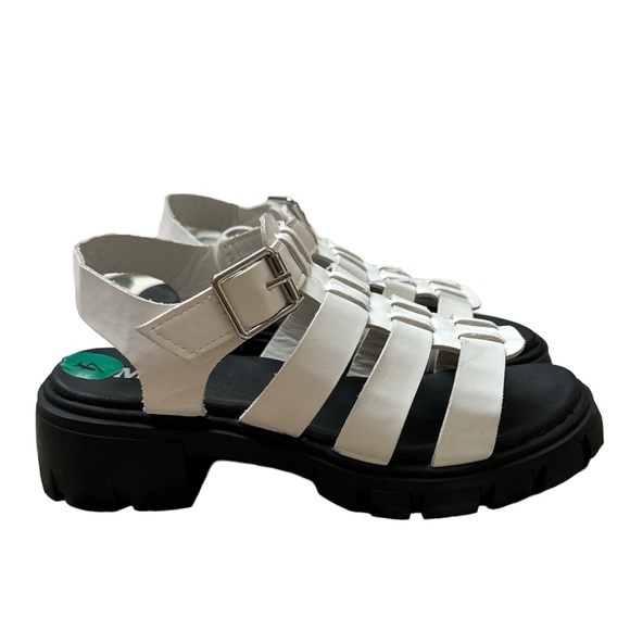 MIA Havien Lug Sole Sandals - Picture 6 of 8